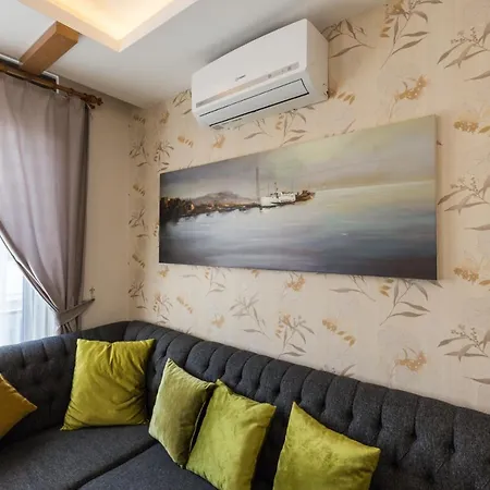 Liastar Short Term Rent Apartment *